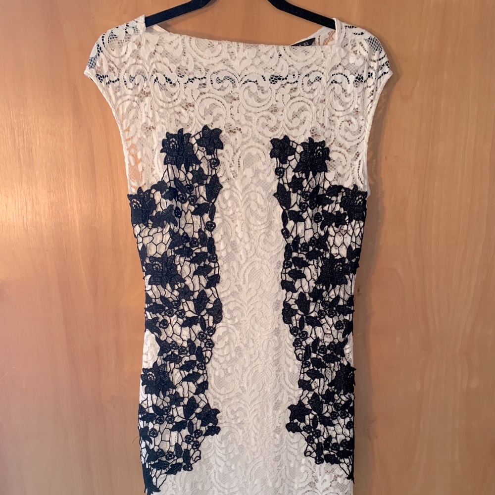 Zara white and black lace dress size M